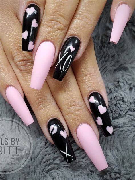 acrylic nail designs pink and black